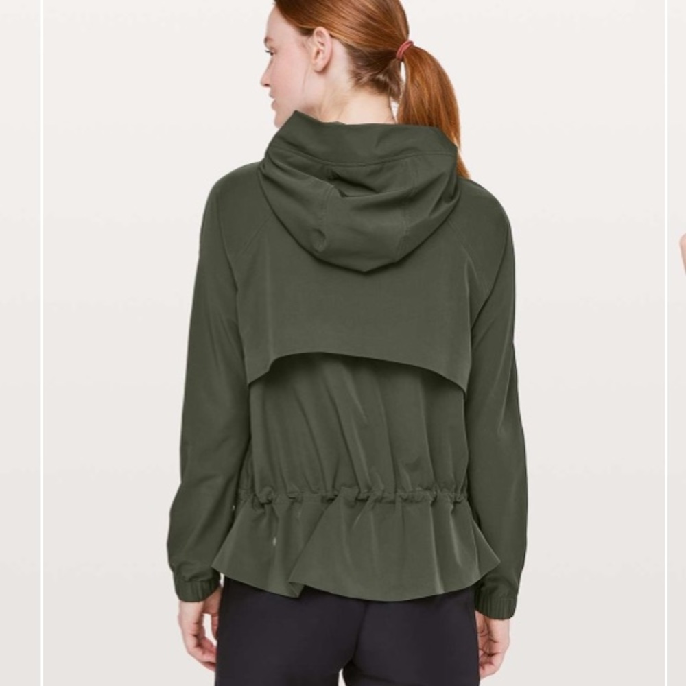 Lululemon Pack It Up Jacket Camo Green Sz 4